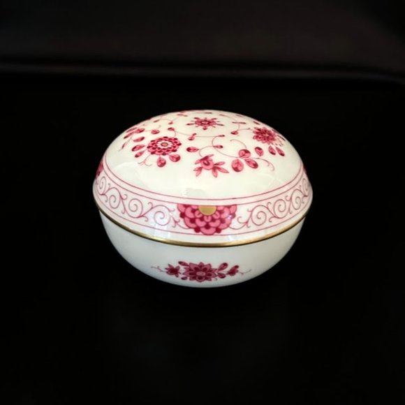 EUC AK Kaiser Petersburg Floral w Gold Trim Porcelain Round Trinket Box Germany - Picture 6 of 8